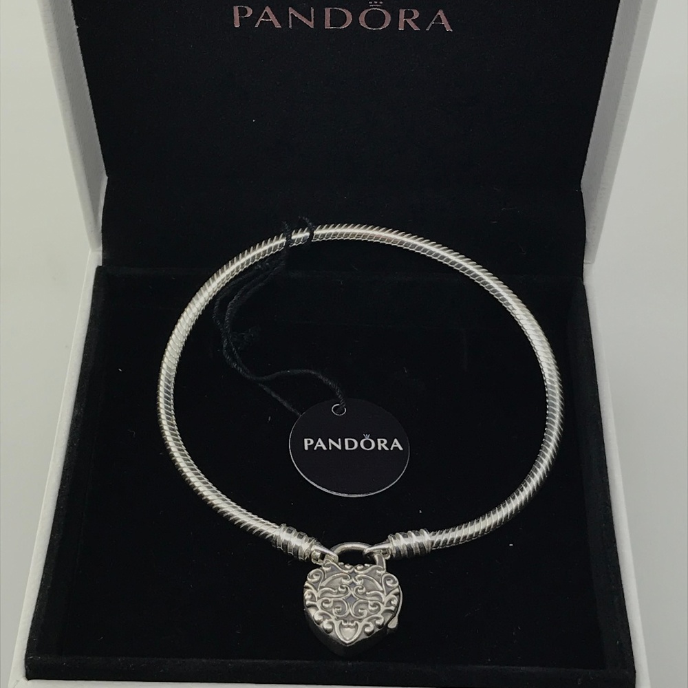 Pandora Moments Regal Heart Padlock Clasp Bracelet